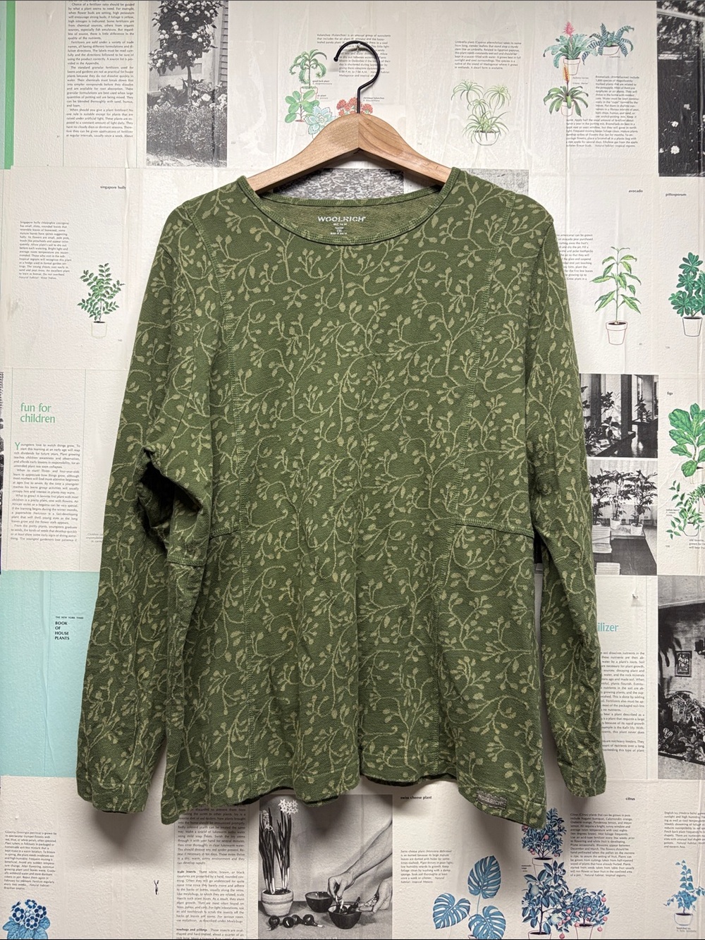 Woolrich Women’s Olive Green Floral Crewneck Top